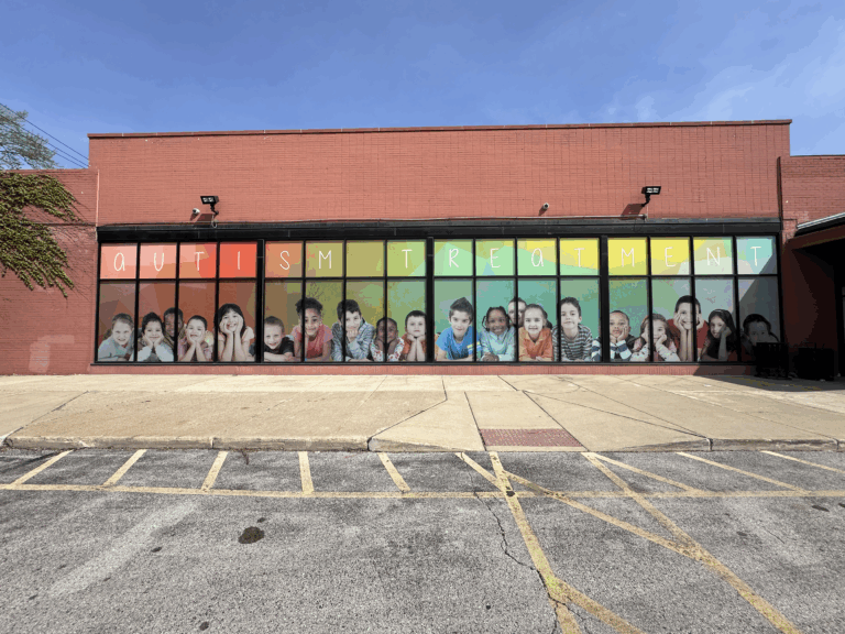 Window-Graphics-Treatments-10